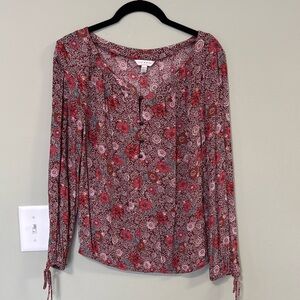 Red poppy paisley print top